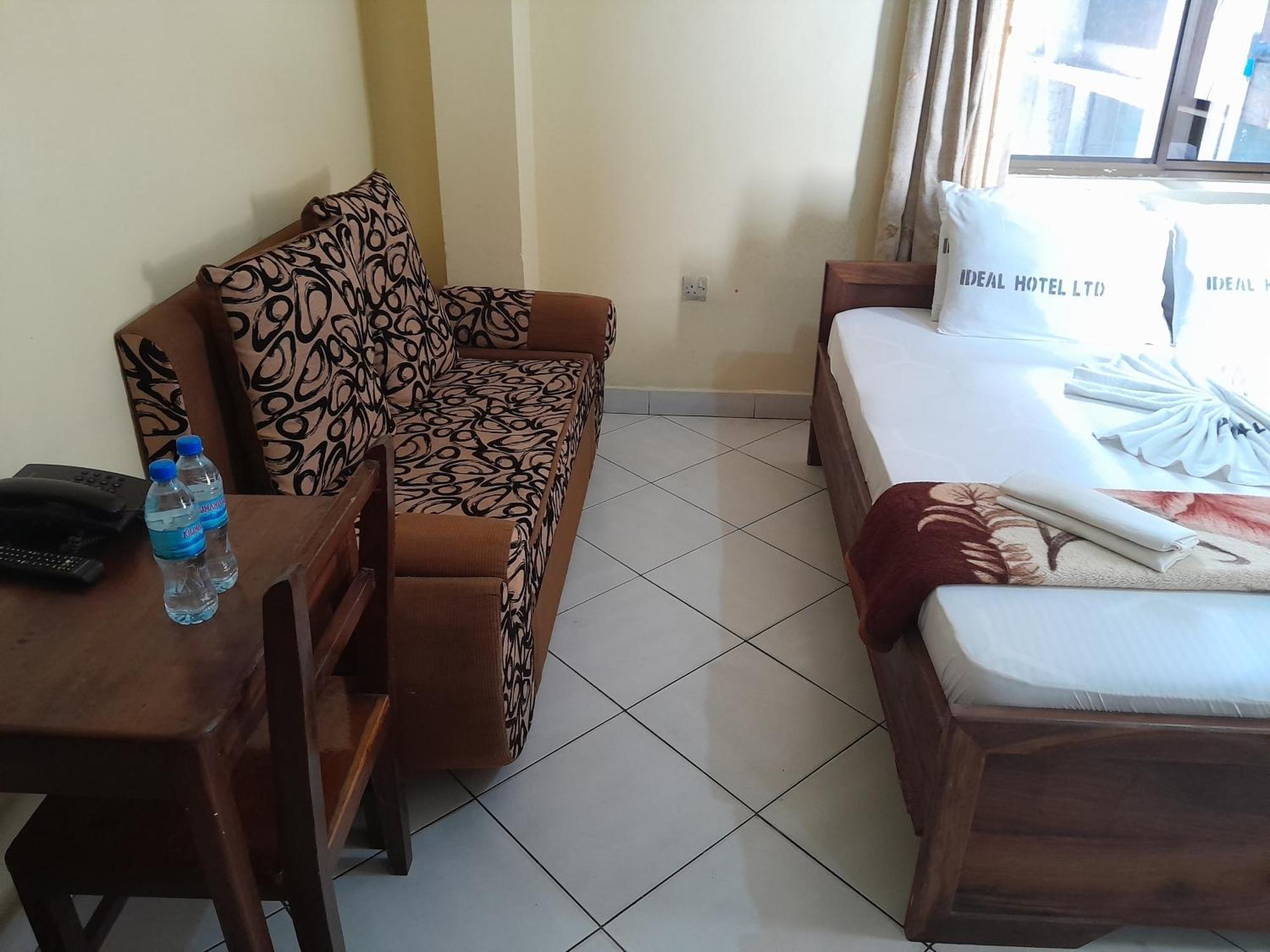 Hotel Ideal Dar es Salaam Esterno foto