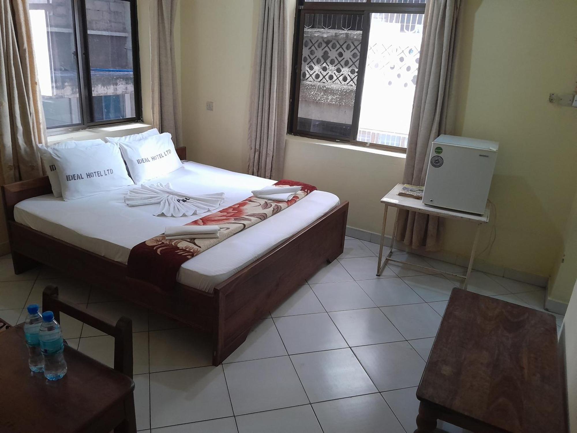 Hotel Ideal Dar es Salaam Esterno foto