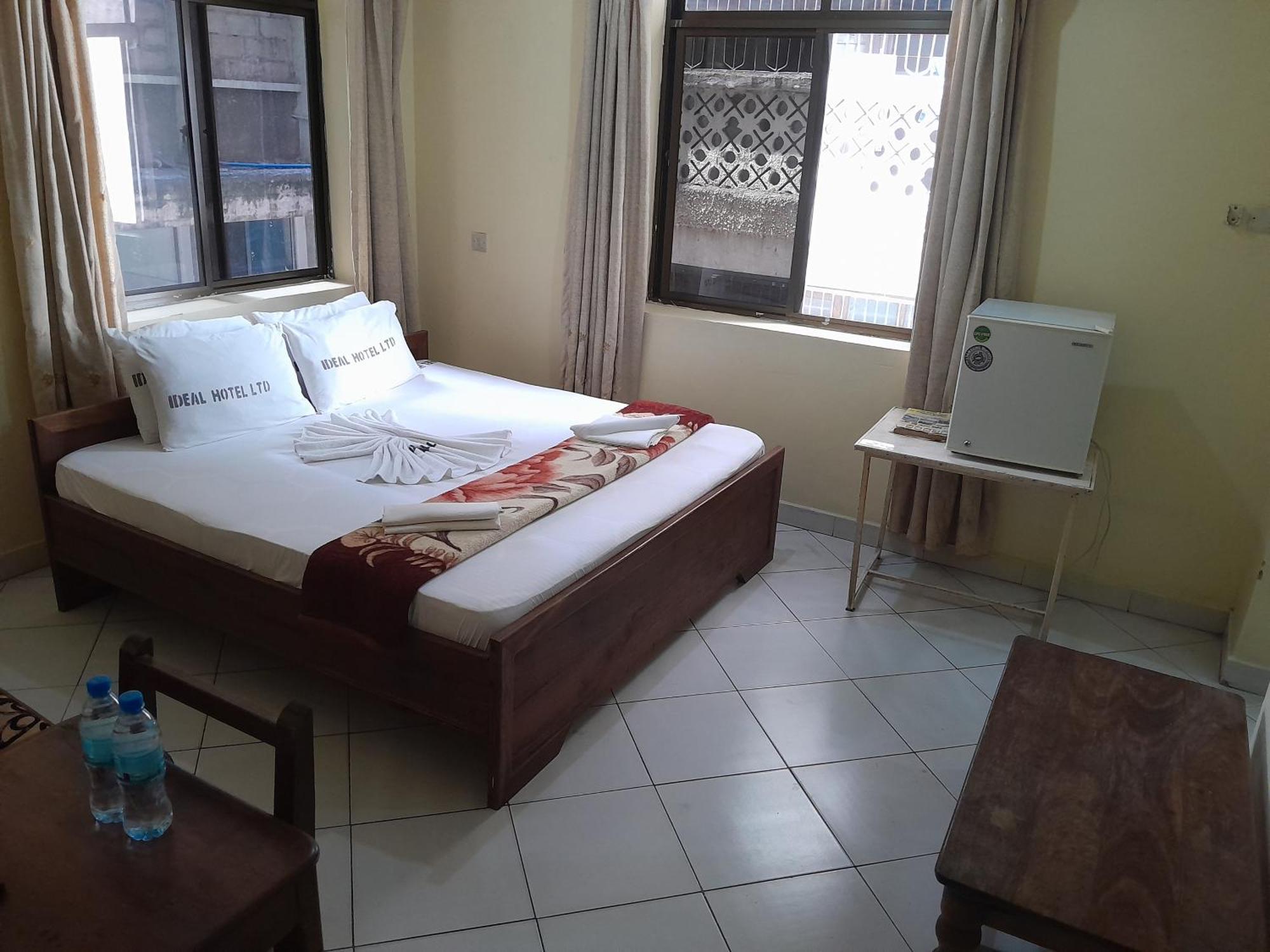 Hotel Ideal Dar es Salaam Esterno foto