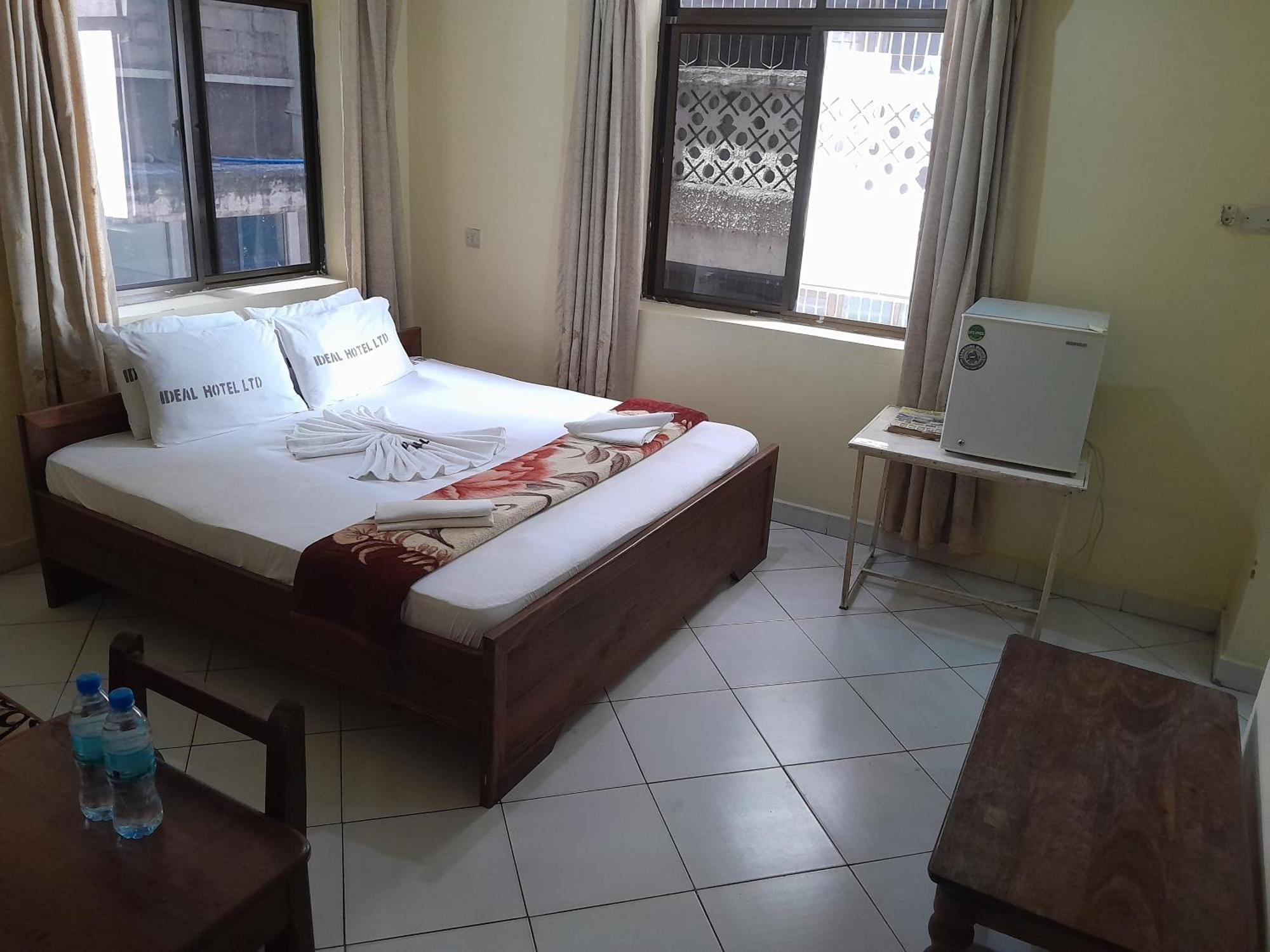 Hotel Ideal Dar es Salaam Esterno foto