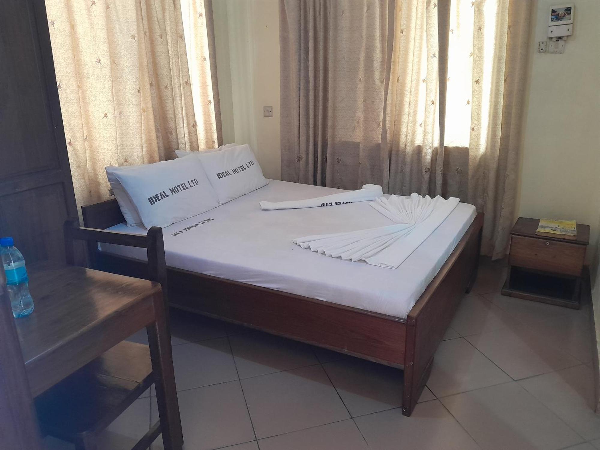 Hotel Ideal Dar es Salaam Esterno foto