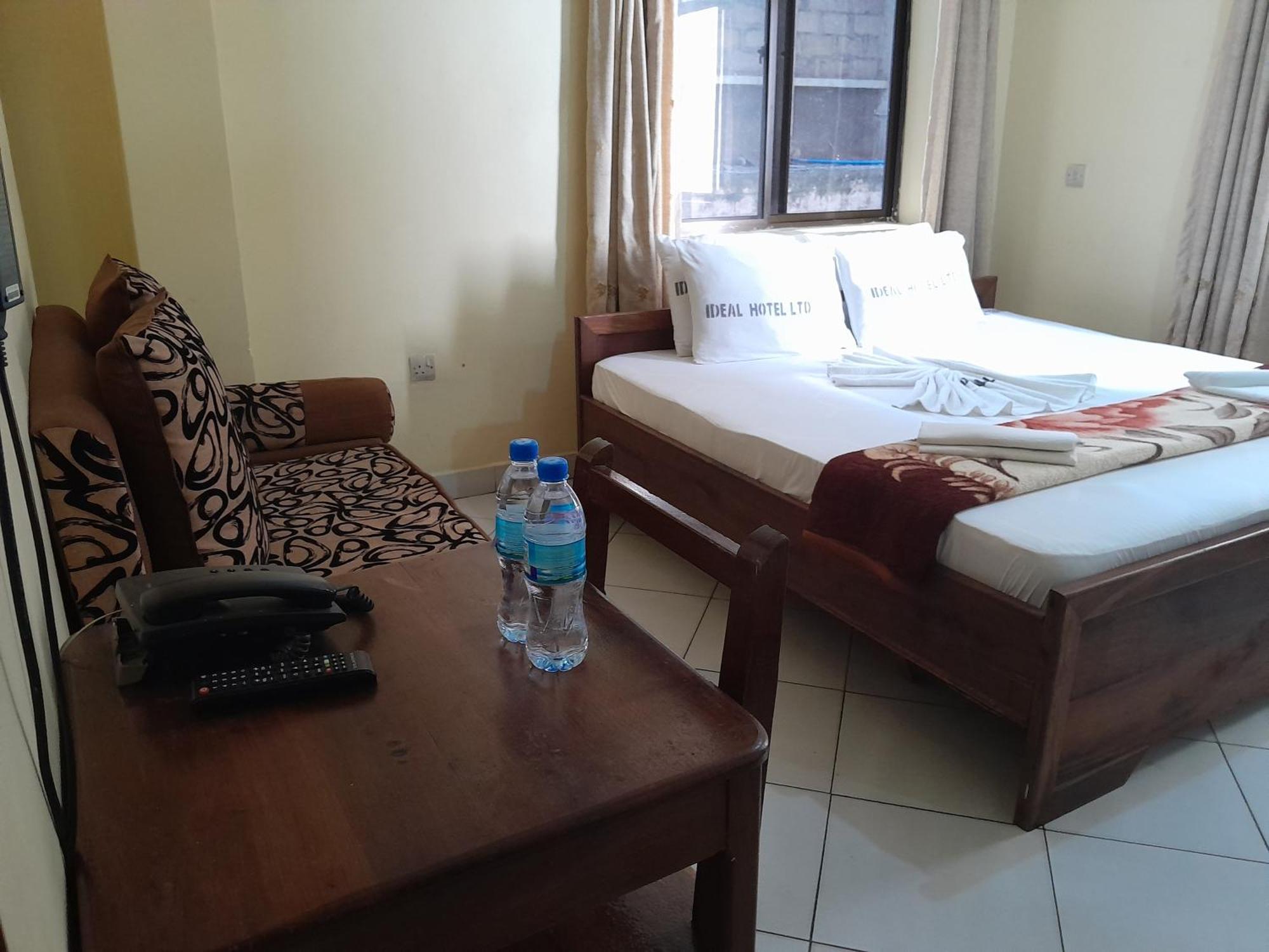 Hotel Ideal Dar es Salaam Esterno foto